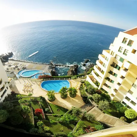 Apartment Superior Rentals - Beachfront Penthouse