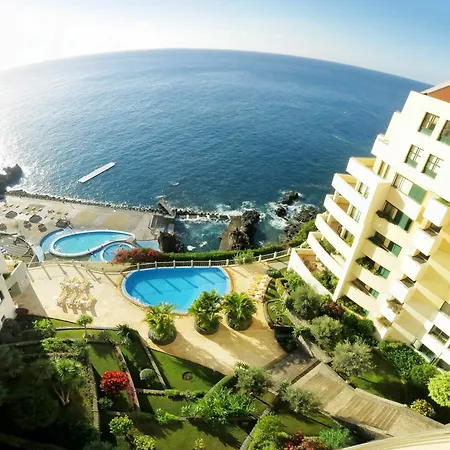 Apartment Finest Rentals - Beachfront Penthouse